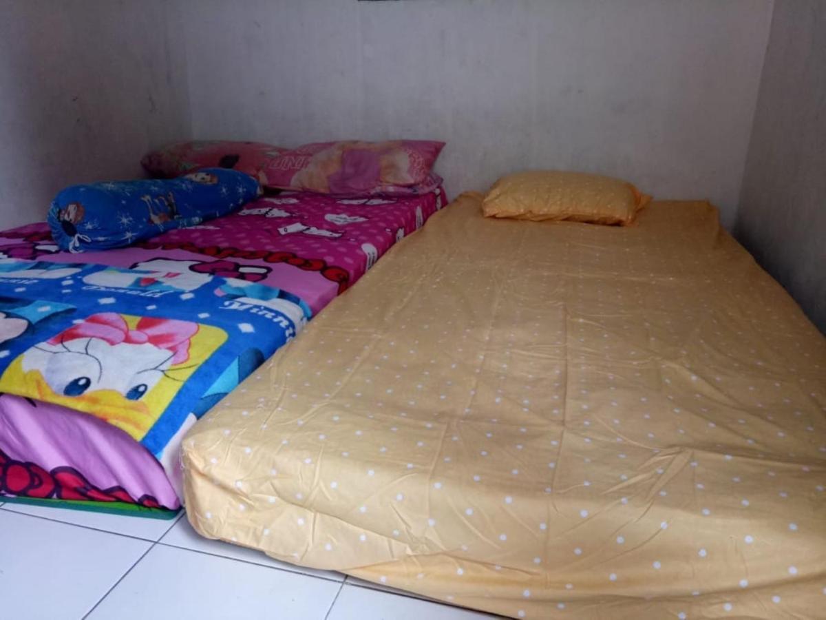 Ratu Guesthouse Sleman  Buitenkant foto