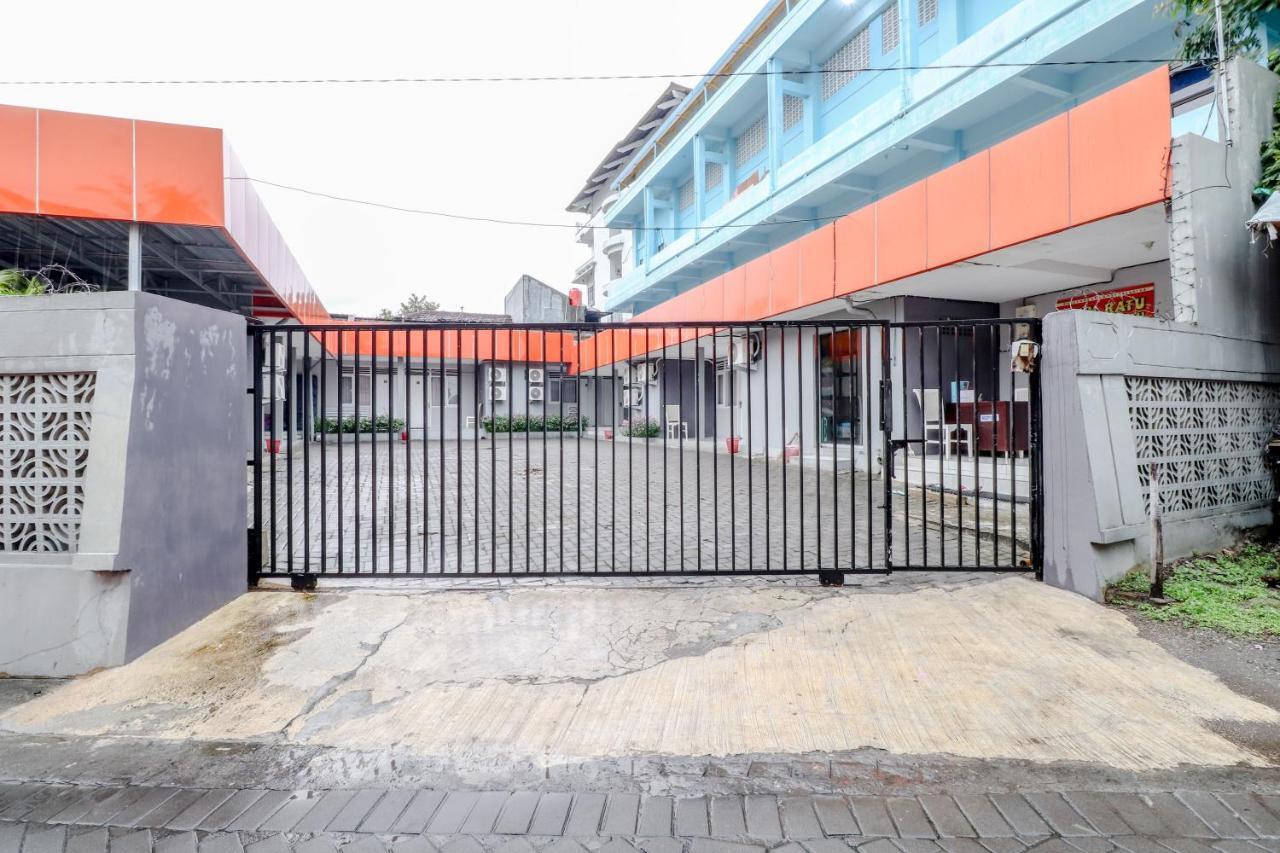 Ratu Guesthouse Sleman  Buitenkant foto
