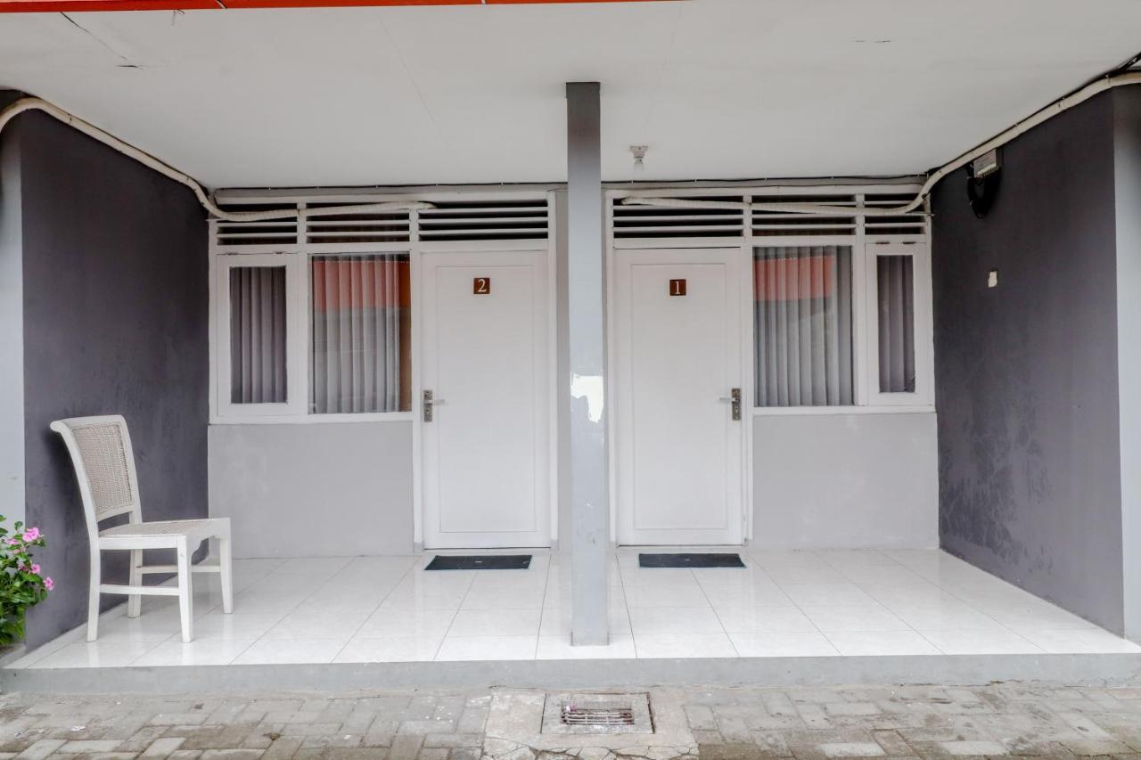 Ratu Guesthouse Sleman  Buitenkant foto