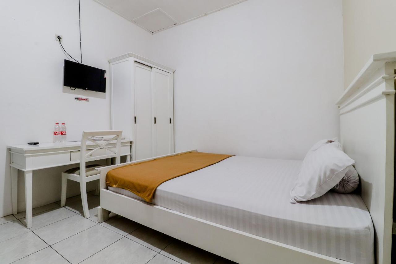 Ratu Guesthouse Sleman  Buitenkant foto