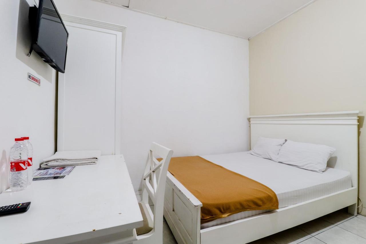 Ratu Guesthouse Sleman  Buitenkant foto
