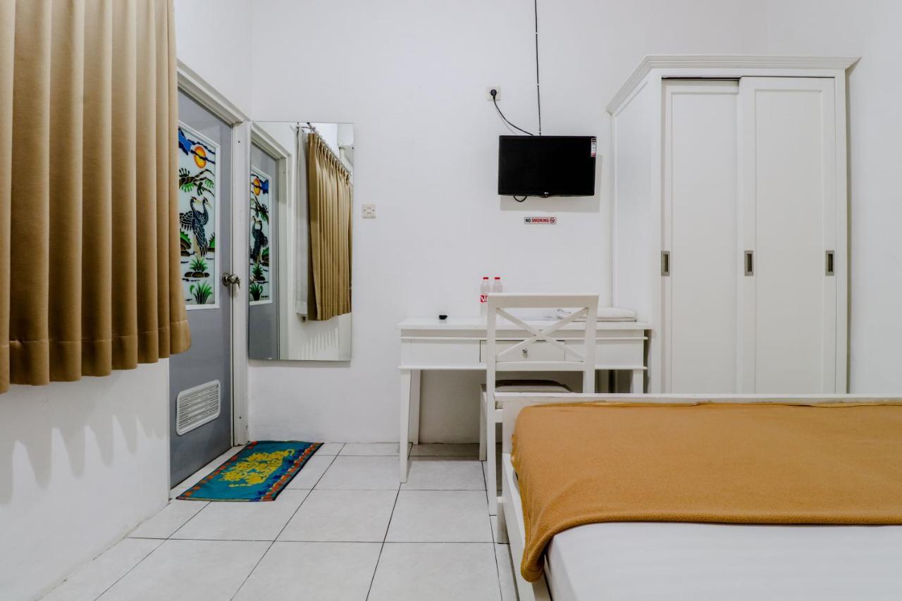 Ratu Guesthouse Sleman  Buitenkant foto
